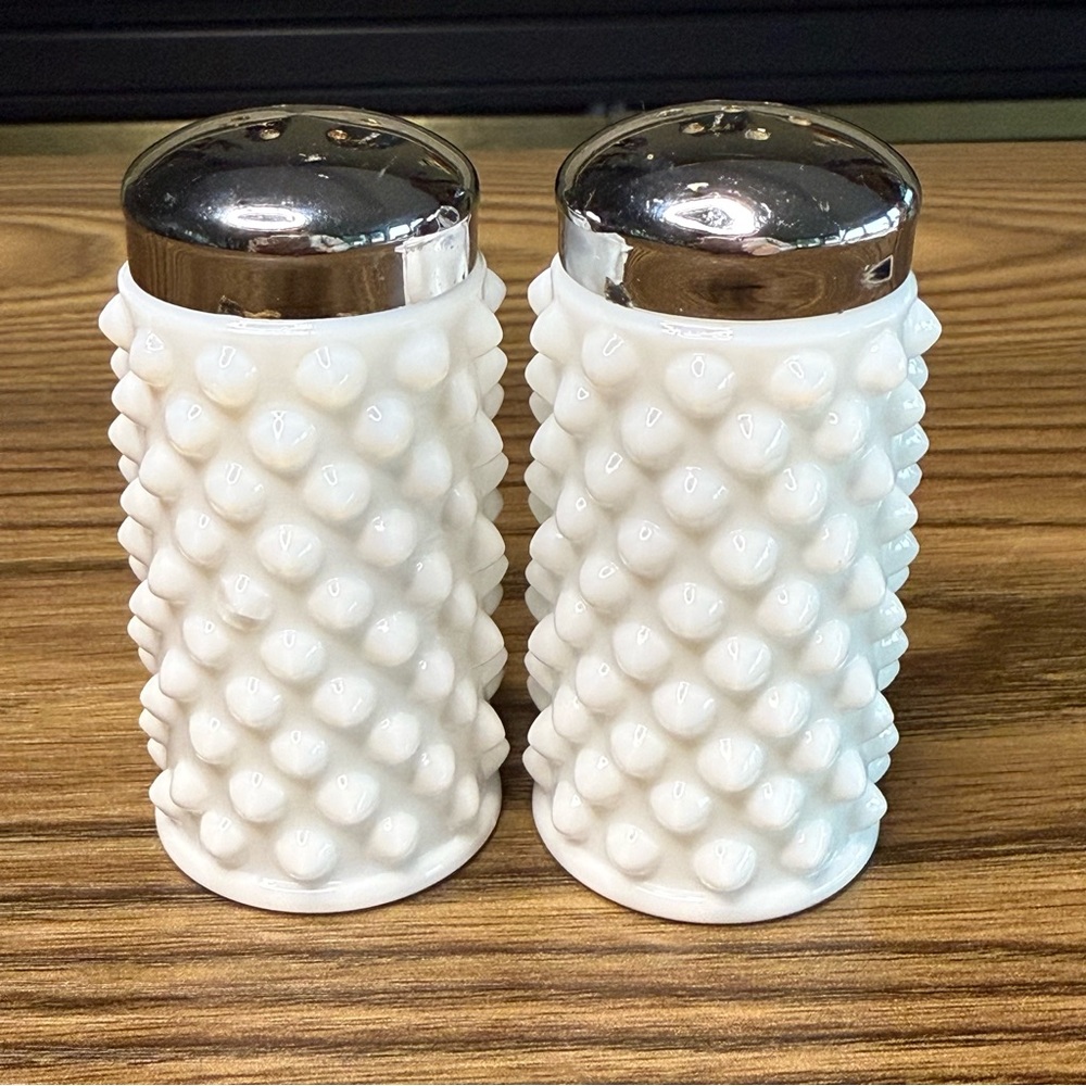 Vintage Fenton(?) English Hobnail Shakers-Milk Glass-Domed Lids